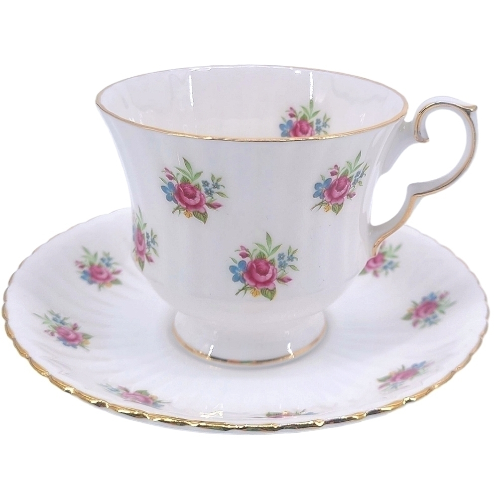 Royal Windsor • Danity Floral Bouquets Teacup and Saucer Fine China Set
